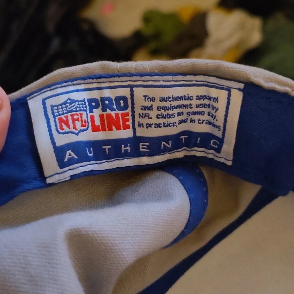 Authentic Seattle Seahawks hat - Picture 4 of 4